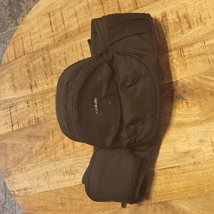 TushBaby baby hip carrier in black